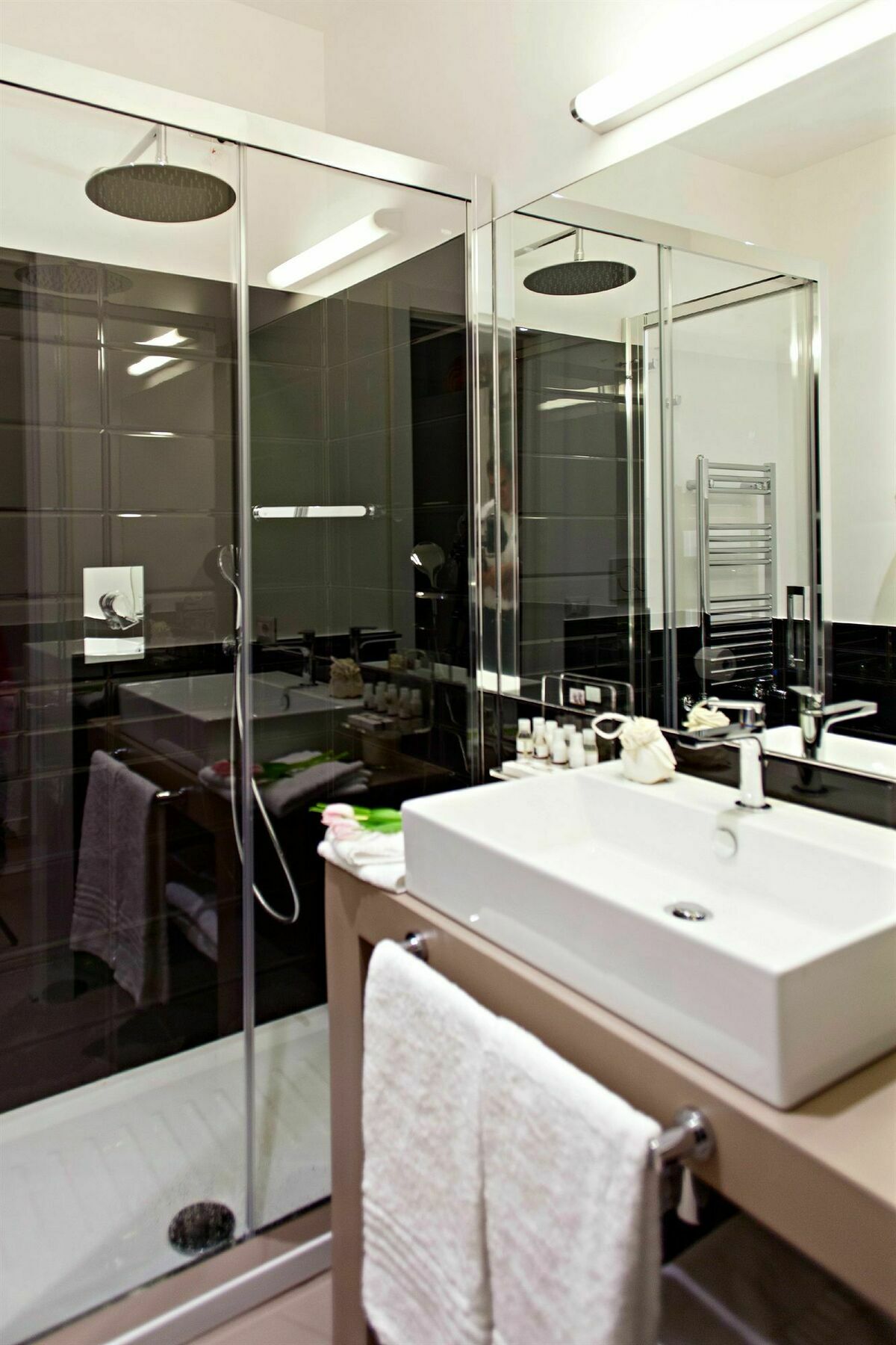 Lahouse By Premium Collection Gasthof